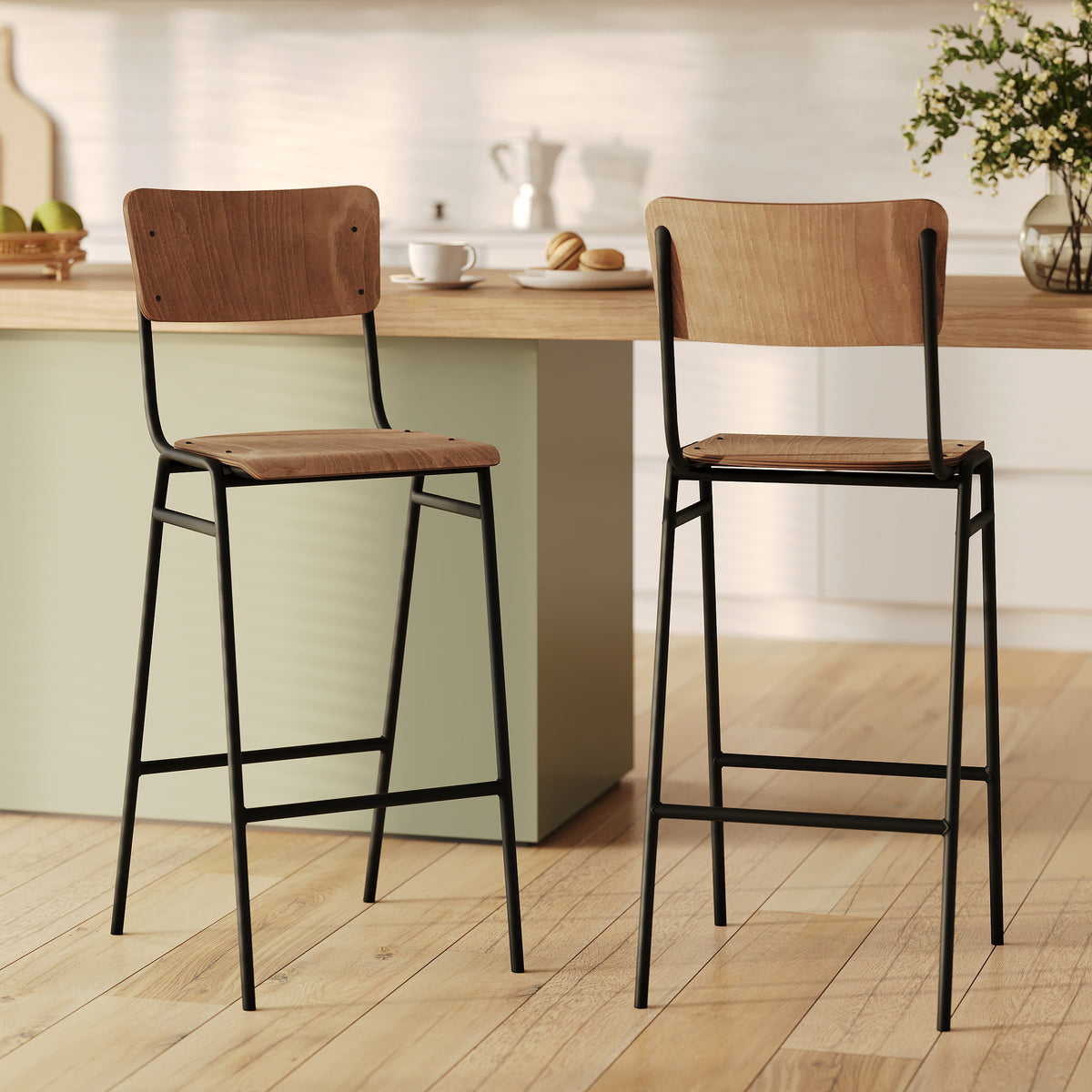 Chaise de bar écolier pieds métal noir et bois – Maison Pavane