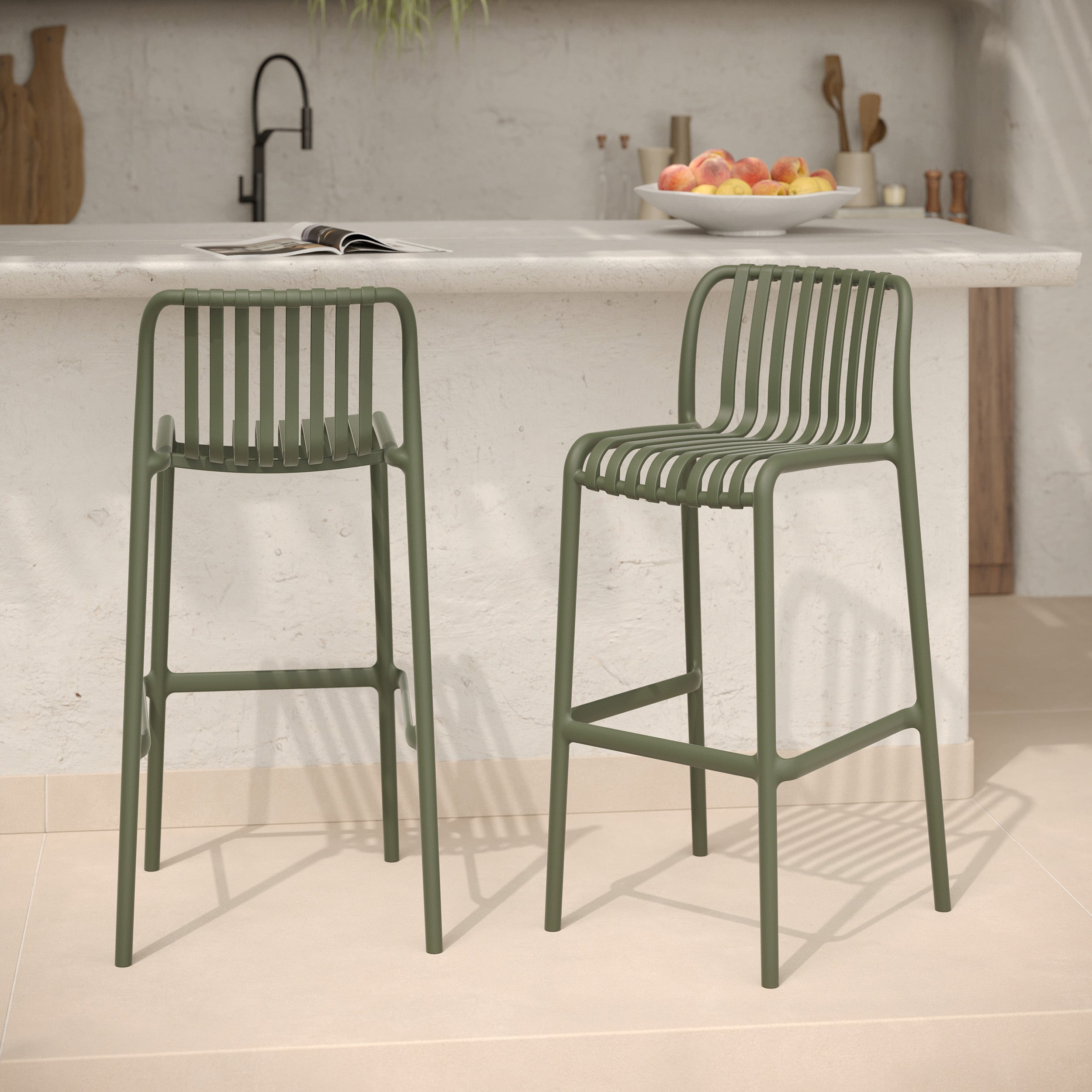 2 chaises de bar Duli plastique vert kaki