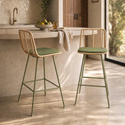 Lot de 2 chaises pour îlot central 66 cm Tamara en rotin et tissu vert