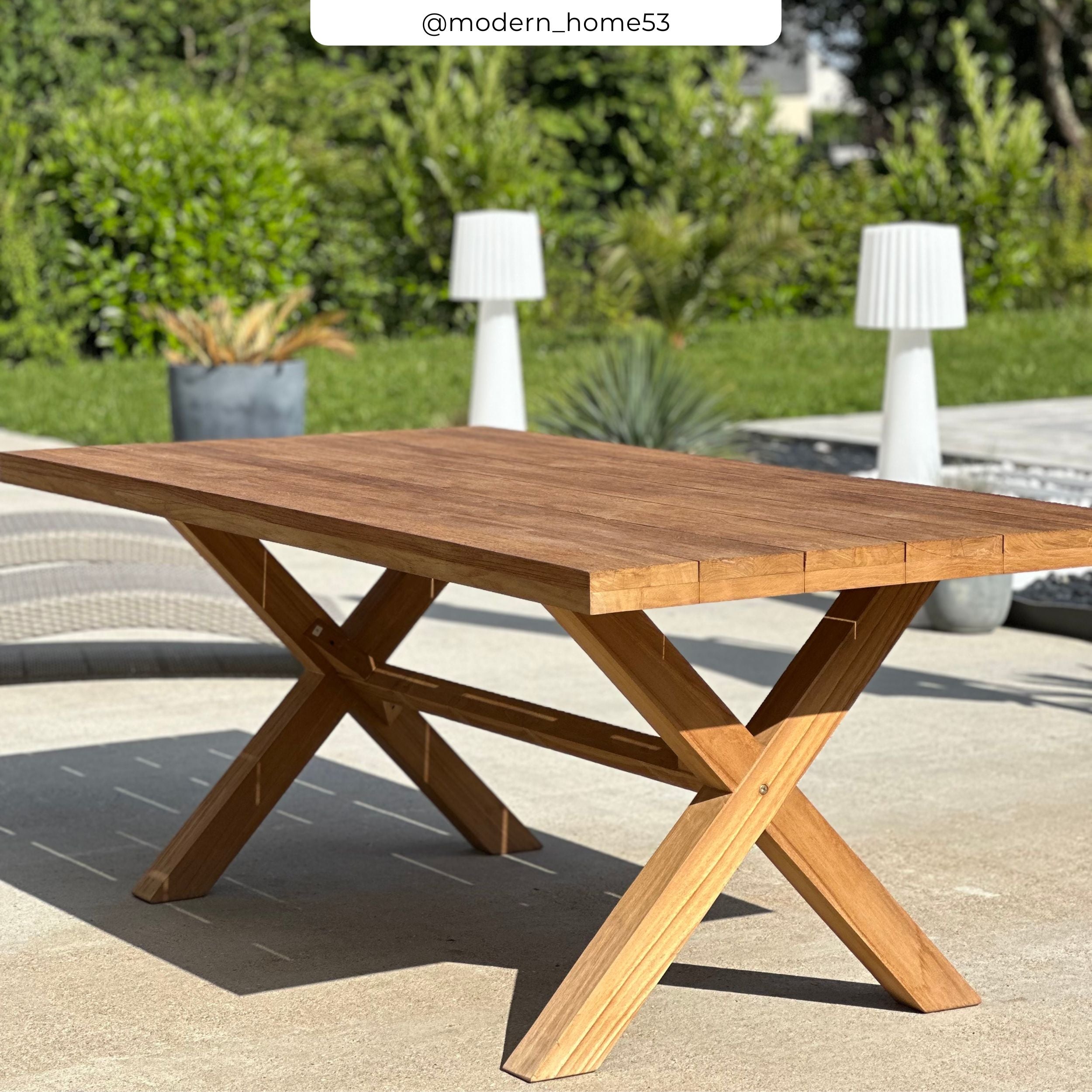 Table et chaises de jardin Suri en bois de teck massif, 6 personnes