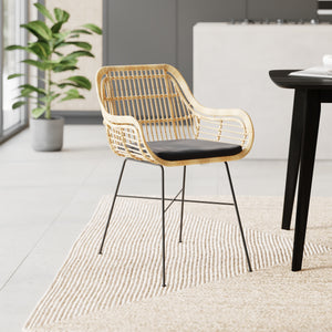 acquistare sedia in rattan naturale con seduta nera chiloe