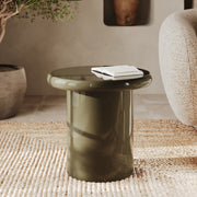 Ambiance table d'appoint Apoline vert kaki laquée D50 cm – Maison Pavane