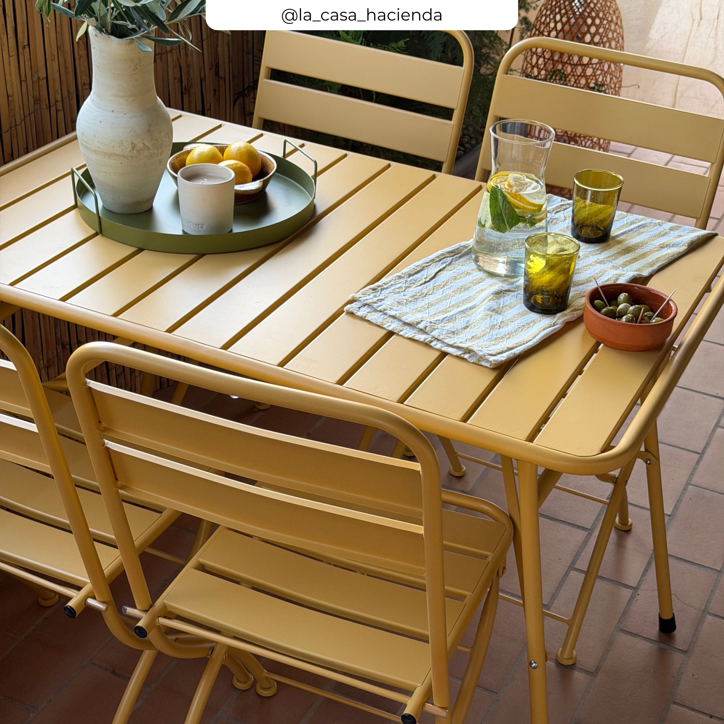 Table et chaises de jardin pliantes Yumi 4 personnes en métal jaune