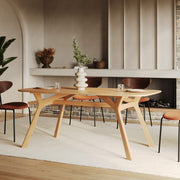 <p>Table rettangolare Paula 6 posti in legno di gomma massiccio e impiallacciatura in rovere</p>
