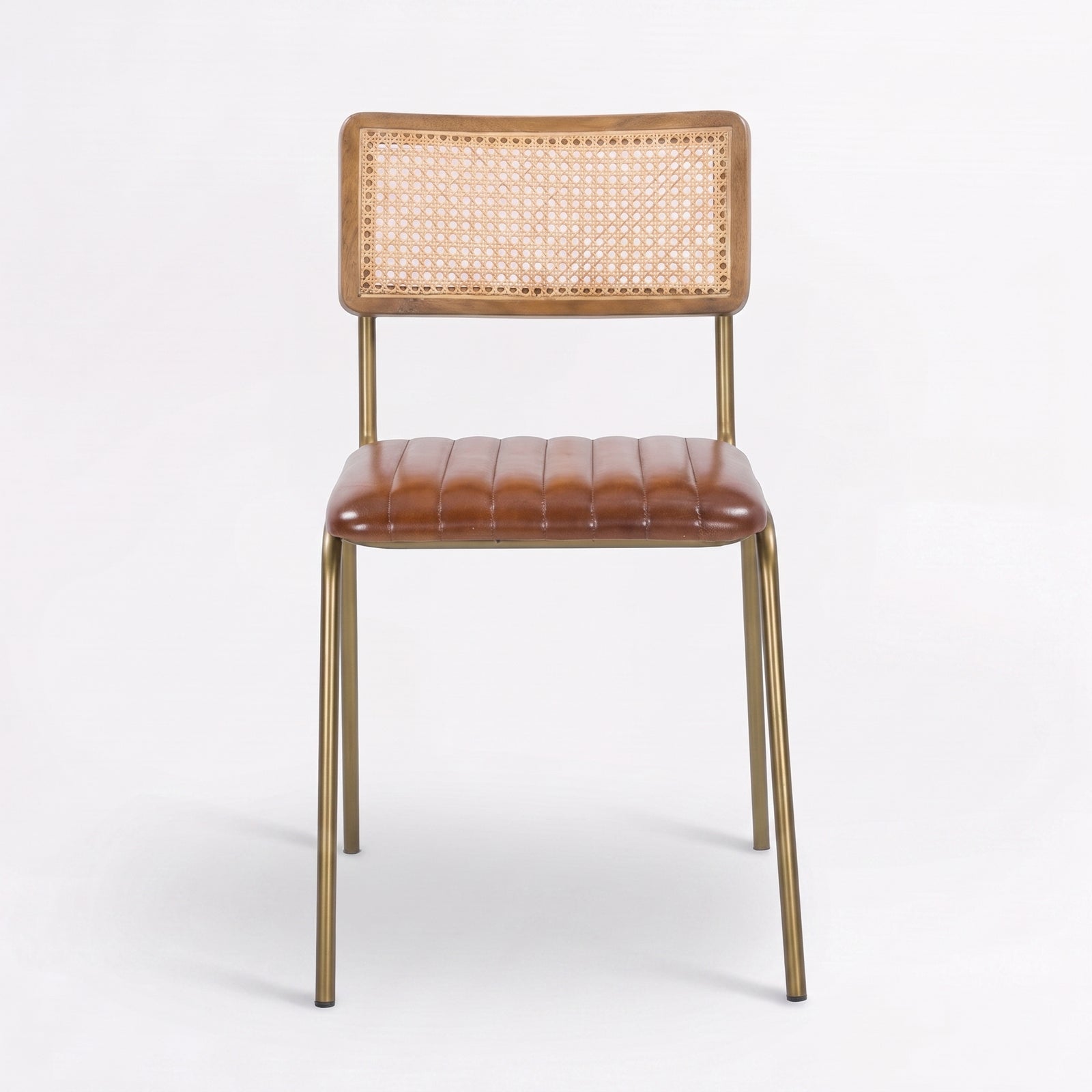 Chaise Arsène en cannage et cuir marron, vue de face - Maison Pavane