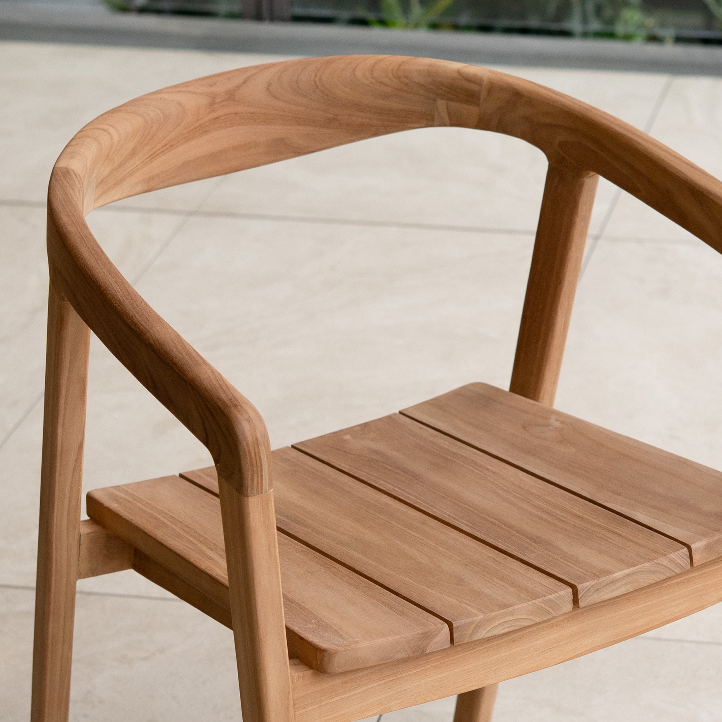 Table et chaises de jardin Lumo en bois de teck recyclé, 8 personnes
