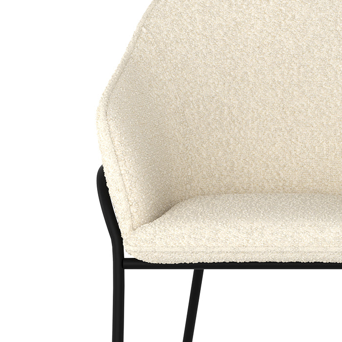 sedia in tessuto bianco e gambe in metallo nero toscana