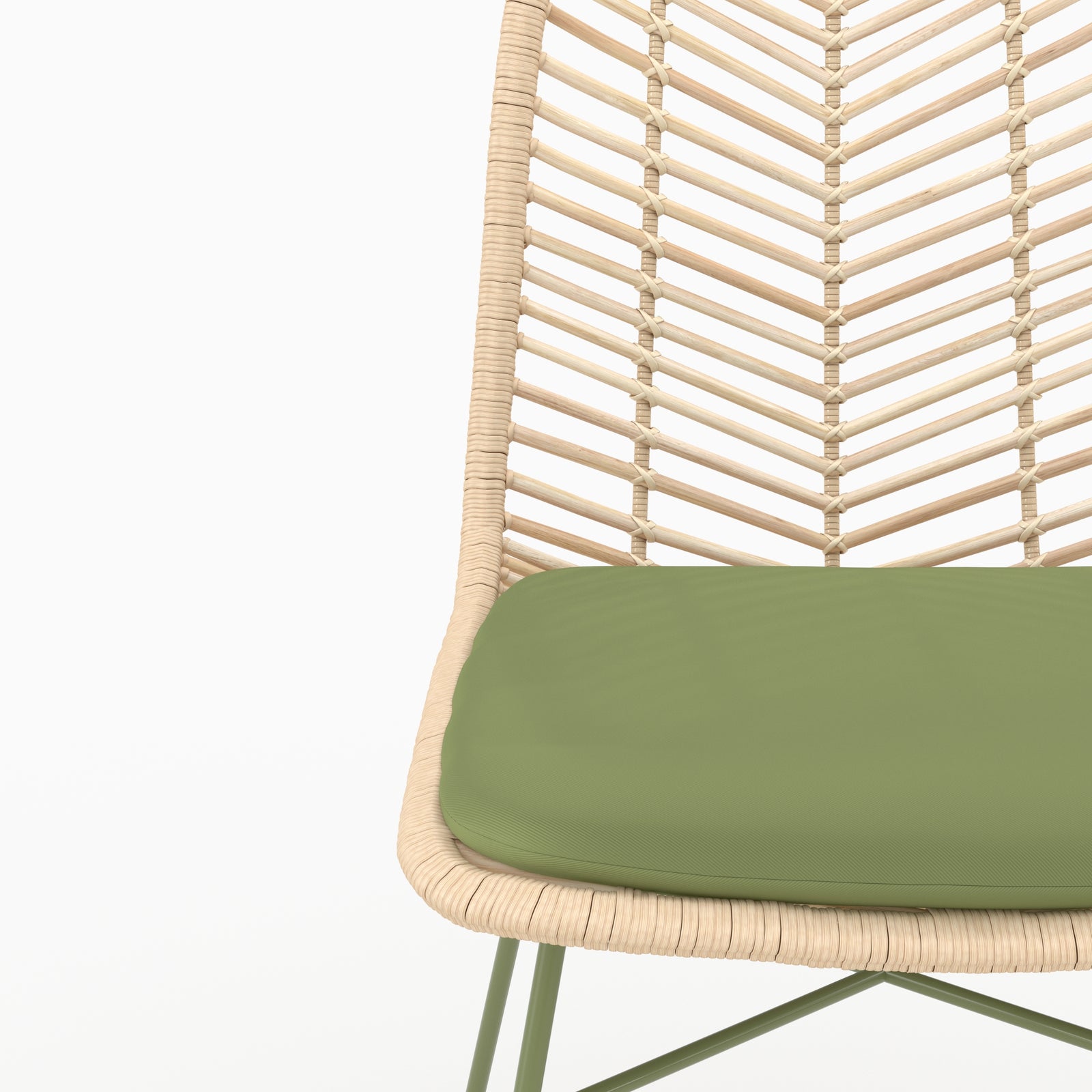 Détail de l'assise en tissu vert olive et du dossier en rotin de la chaise Tamara - Maison Pavane