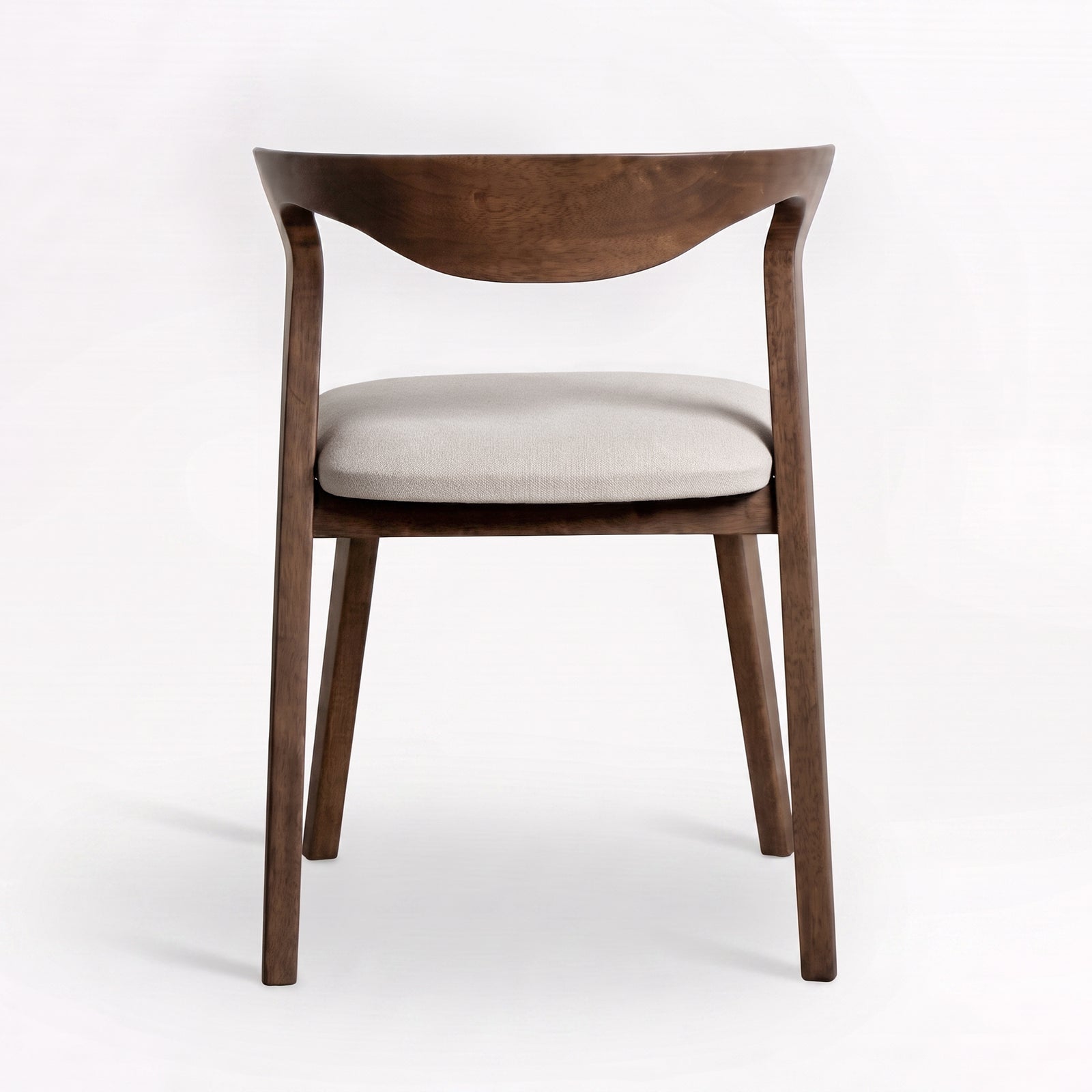Chaise Vega en bois d'hévéa marron et tissu beige, vue de dos - Maison Pavane