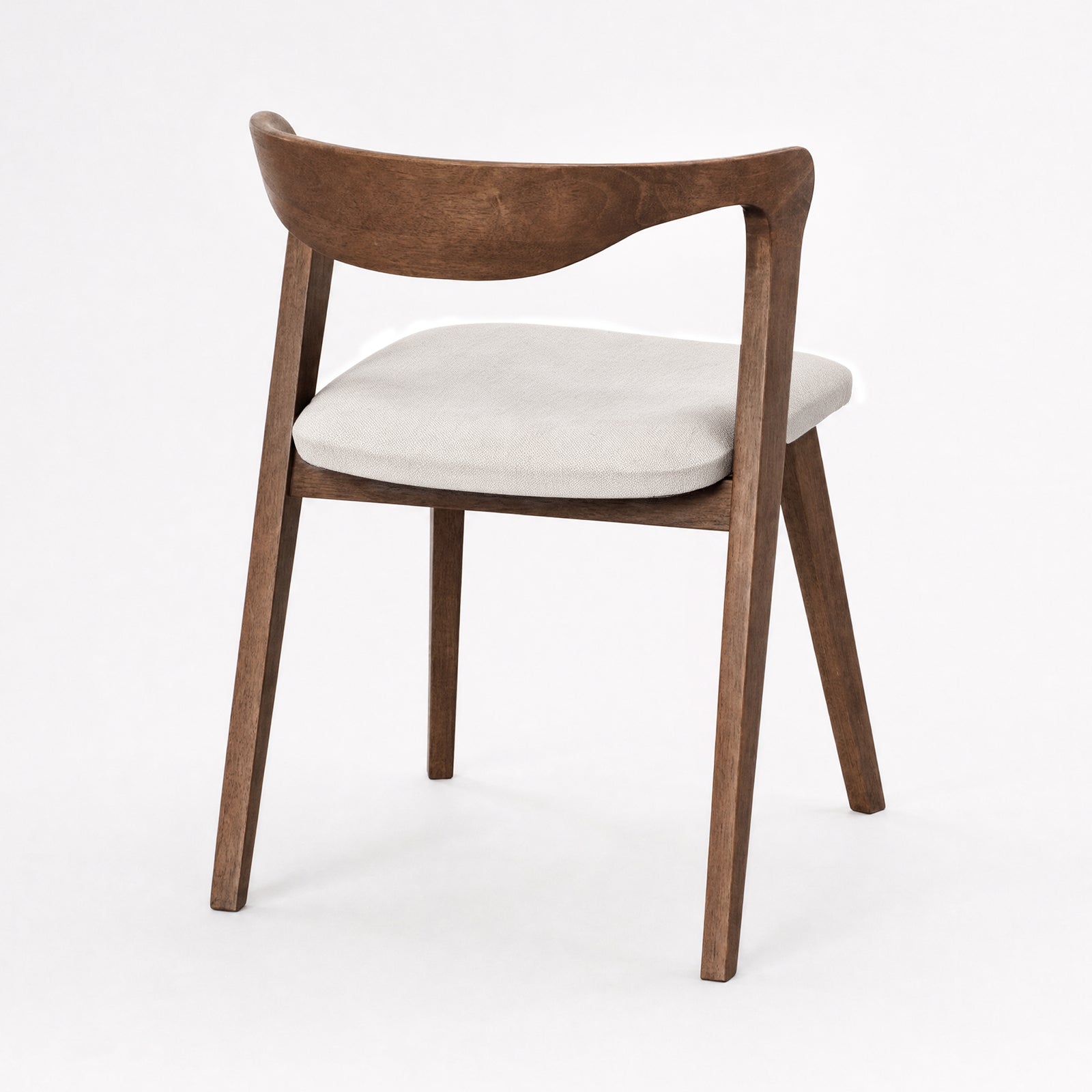 Chaise Vega marron et tissu beige, vue de trois-quarts arrière - Maison Pavane