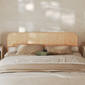 Chambre tête de lit rotin bois clair draps beige – Maison Pavane