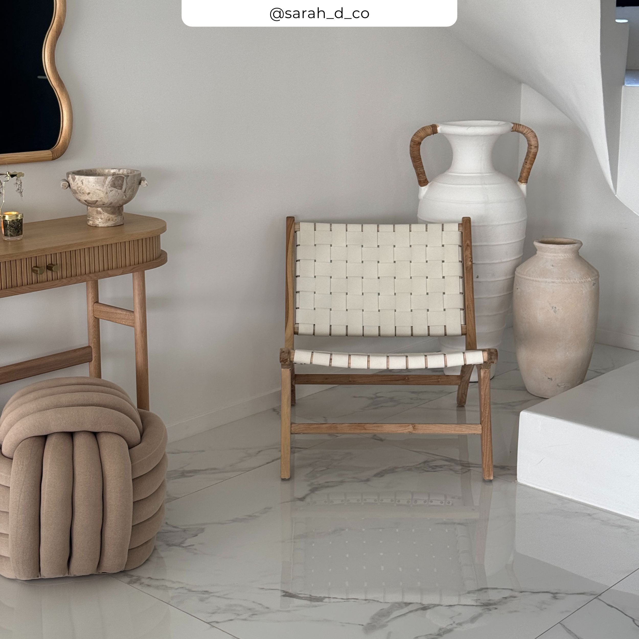 poltrona in legno di teak e cuoio bianco rendez vous deco kuna