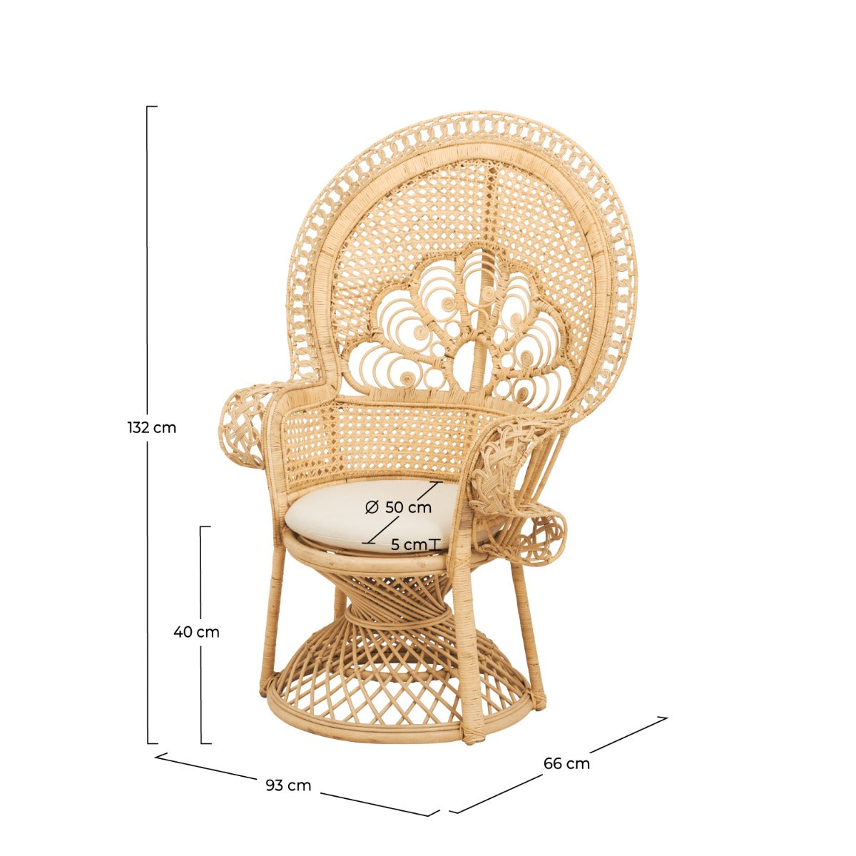poltrona in rattan naturale con cuscino bianco eloa