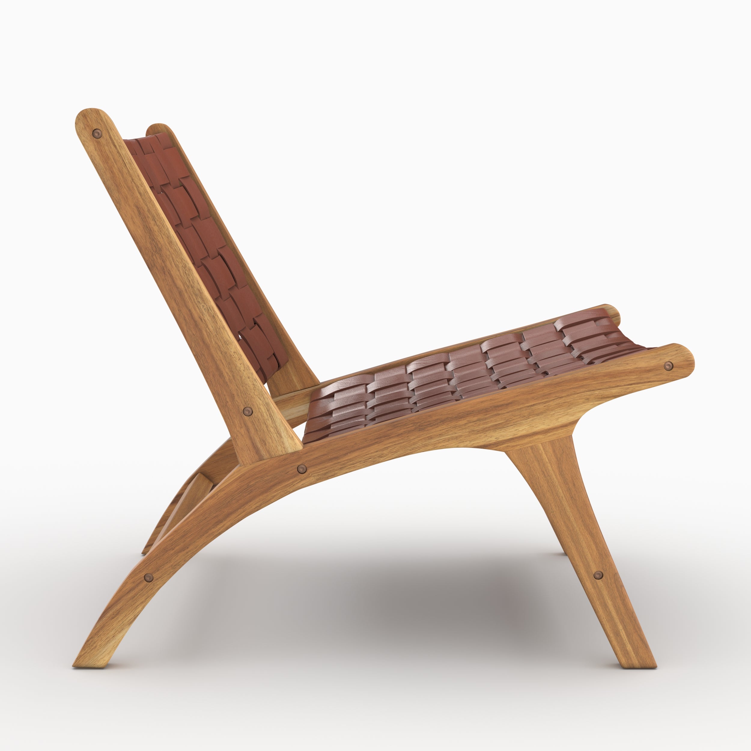 Fauteuil Kuna en teck et cuir tressé marron vu de profil - Maison Pavane