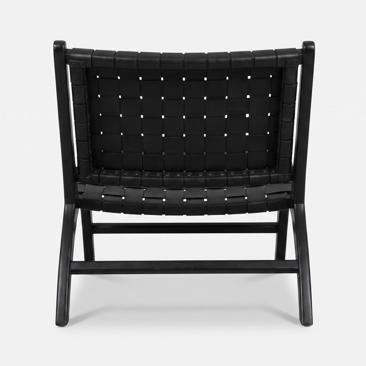 Fauteuil Kuna en teck noir et cuir tressé, vue de dos - Maison Pavane