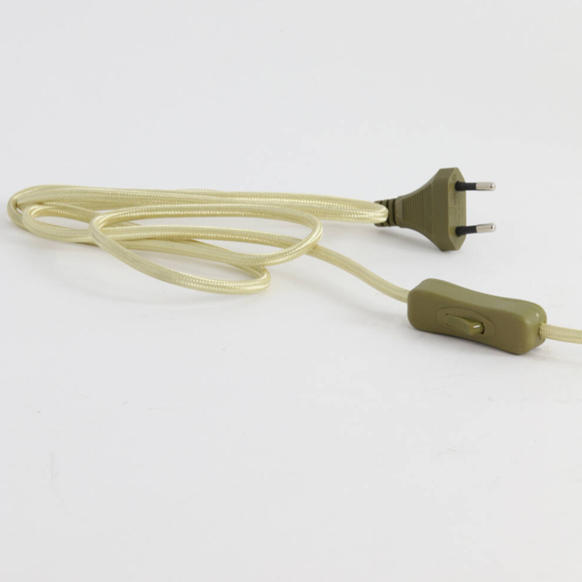 Détail du câble et de l'interrupteur de la lampe à poser Monkey en plastique doré - Maison Pavane