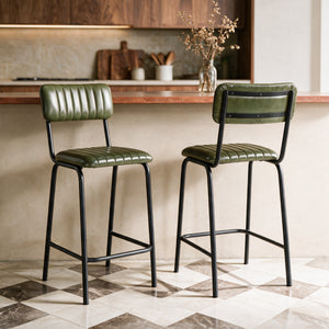 Lot de 2 chaises de bar cuir de buffle vert pieds noirs – Maison Pavane