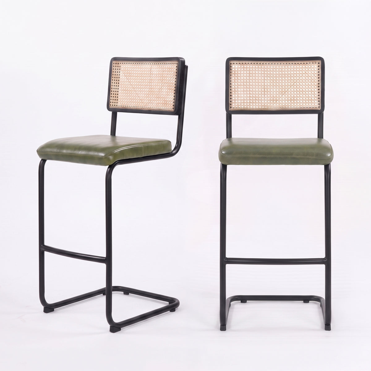 Lot de 2 chaises de bar Léandre 76 cm en cannage et cuir vert - Maison Pavane