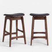 Lot de 2 tabourets pour îlot central Jude 65,5 cm en bois foncé et similicuir noir - Maison Pavane
