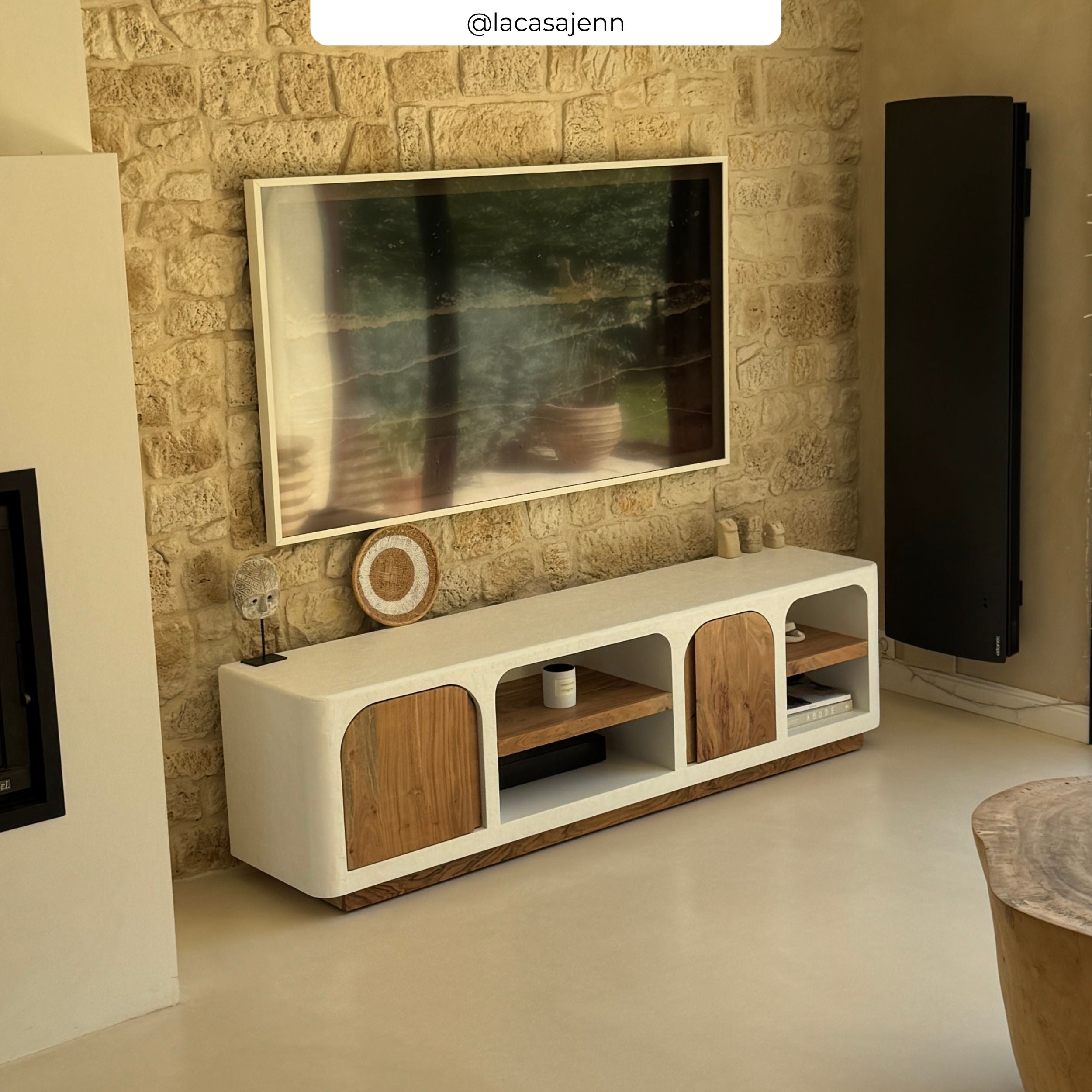 Meuble TV Fira en plâtre blanc cassé 180 cm