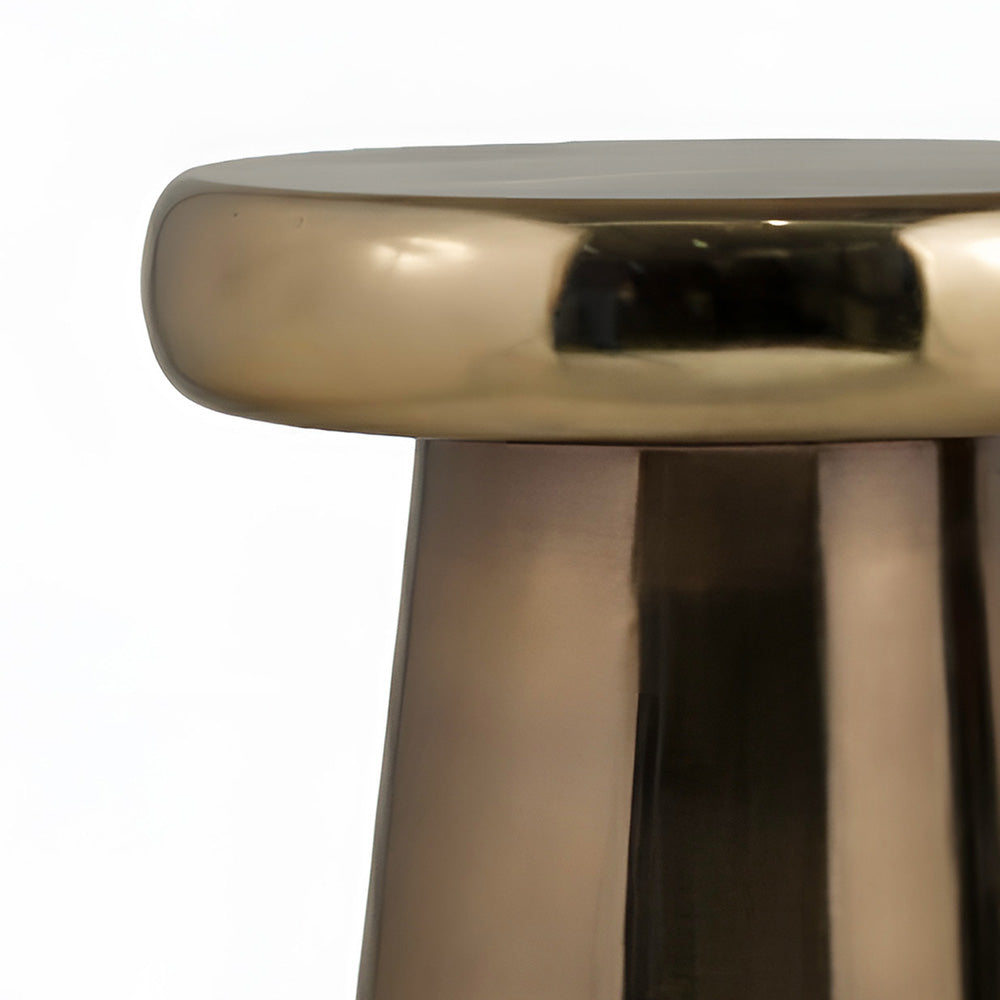 Petite Anouck table a appoint doré foncé bronze