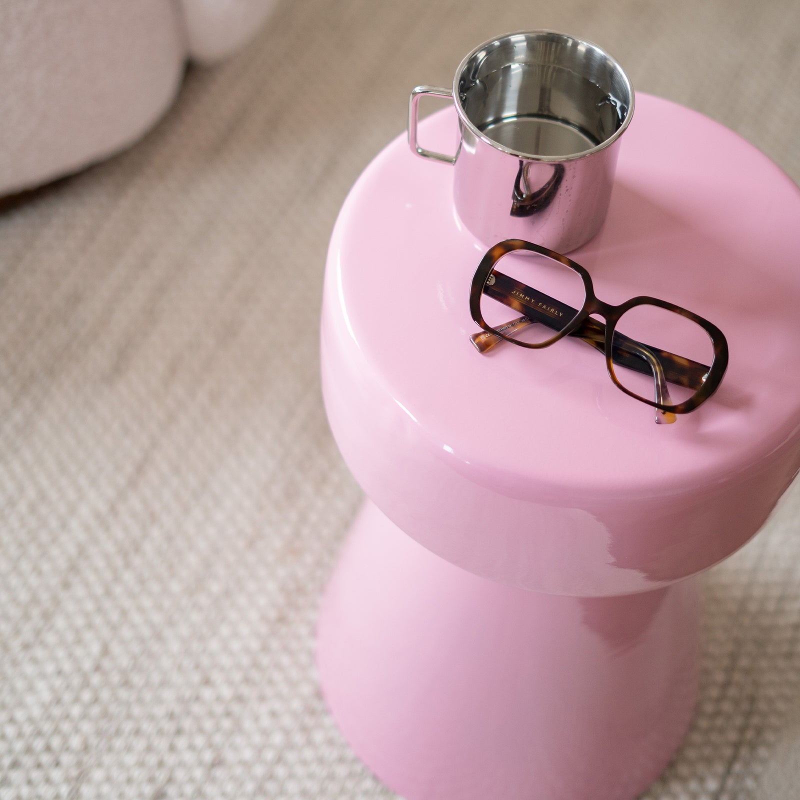 Petite table rose