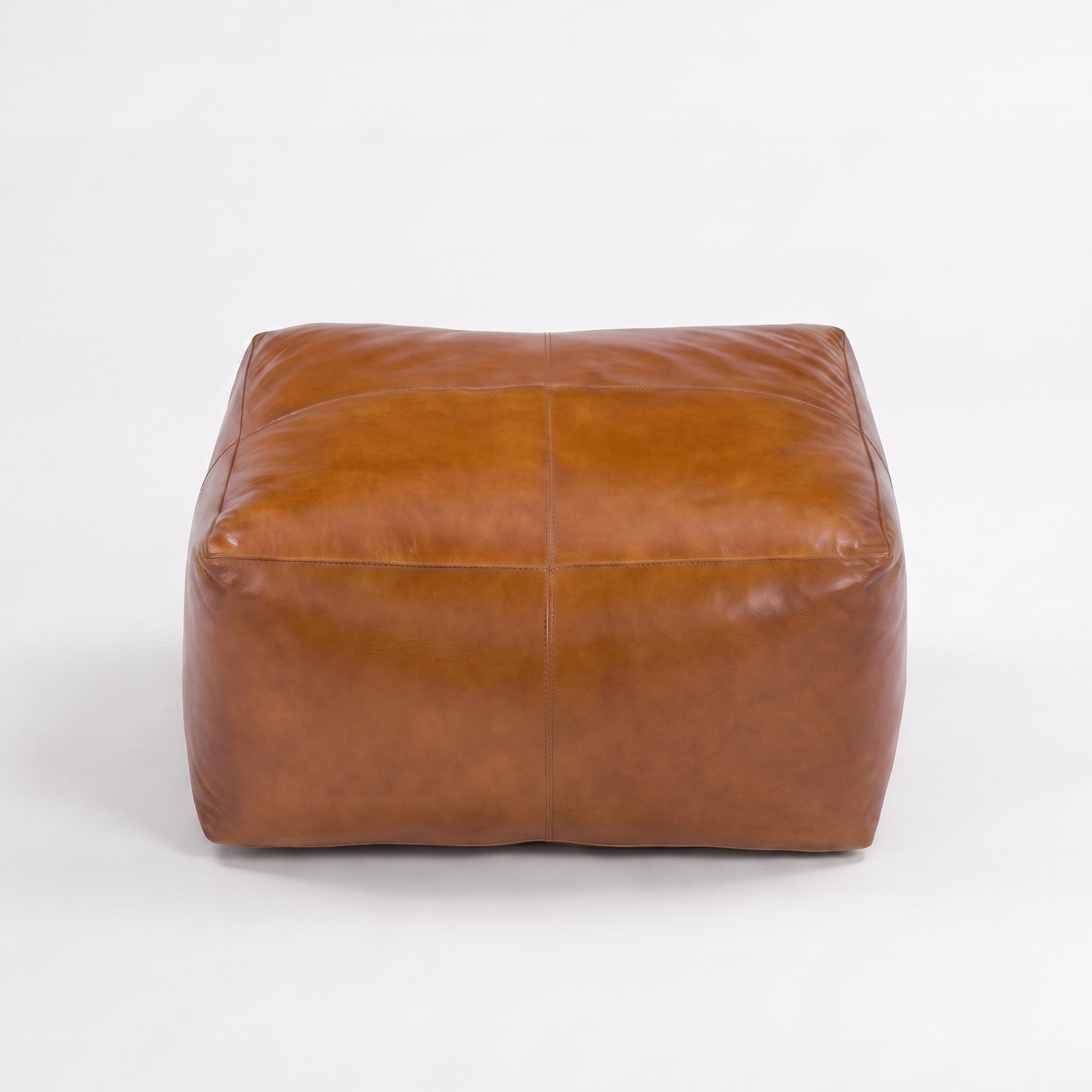 Pouf Augustin rectangulaire en cuir de buffle marron, vue de face - Maison Pavane