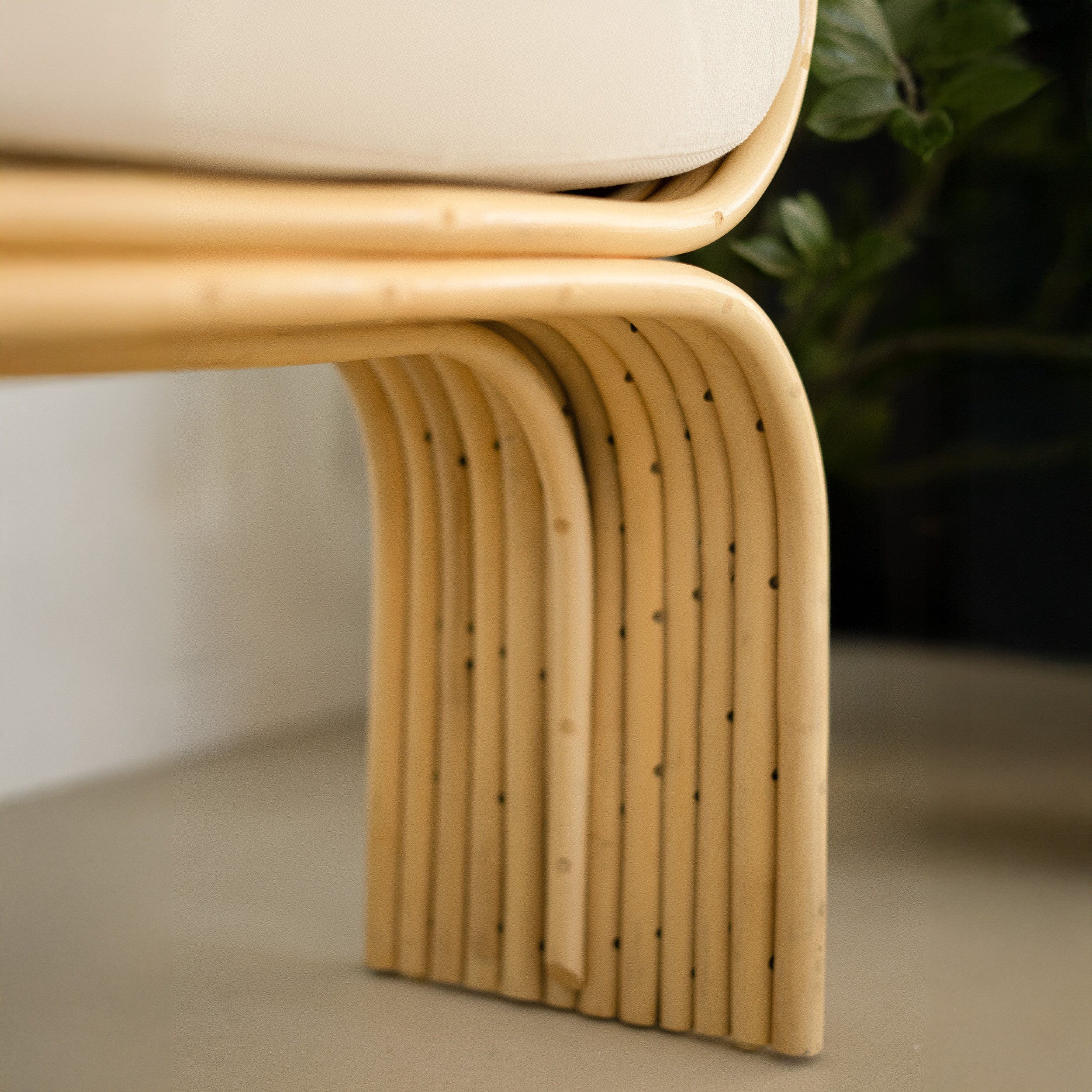 rdv deco piccolo sgabello in rattan e beige