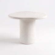 Table basse organique Symi en fibre d'argile effet béton écrue - Maison Pavane