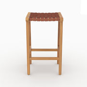 Tabouret de bar mi-hauteur Kuna en teck et cuir tressé marron 68 cm vu de face - Maison Pavane