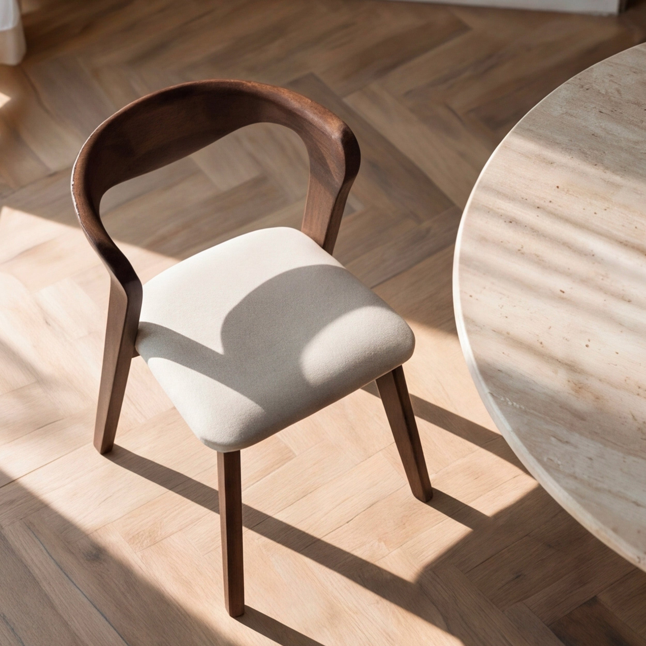 Chaise Vega en bois d'hévéa marron et tissu beige