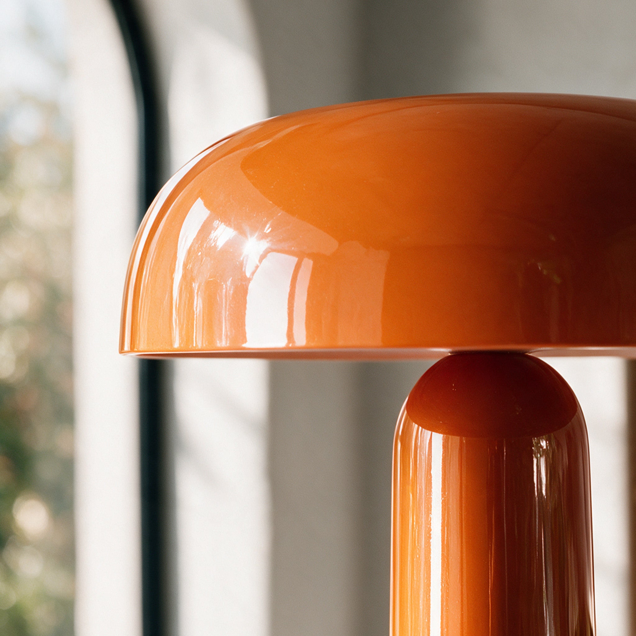 Lampadaire Livia en métal orange